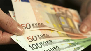 Le estafan 1.500 euros a un jubilado con este nuevo tipo de fraude: se basa en un descuento muy usado por los pensionistas