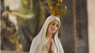 Hallan una cápsula oculta dentro de una estatua de la Virgen de Fátima que podría reescribir parte de la historia